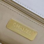 シャネル CHANEL 19 フラップバッグ AS1160 AS1161 ホワイト シャネル CHANEL 19 フラップバッグ AS1160 AS1161 ホワイト