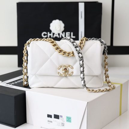 シャネル  CHANEL 19 フラップバッグ AS1160 AS1161 ホワイト