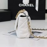 シャネル CHANEL 19 フラップバッグ AS1160 AS1161 ホワイト シャネル CHANEL 19 フラップバッグ AS1160 AS1161 ホワイト