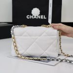 シャネル CHANEL 19 フラップバッグ AS1160 AS1161 ホワイト シャネル CHANEL 19 フラップバッグ AS1160 AS1161 ホワイト