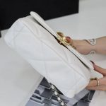 シャネル CHANEL 19 フラップバッグ AS1160 AS1161 ホワイト シャネル CHANEL 19 フラップバッグ AS1160 AS1161 ホワイト