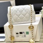 シャネル CF ハートチャーム チェーンバッグ AS3456 ホワイト シャネル CF ハートチャーム チェーンバッグ AS3456 ホワイト