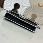 CHANEL  チェーンウォレット バイカラー バッグ AP4511