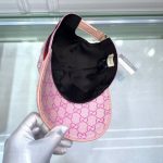 グッチ GGキャンバス ビー（ハチ）付き ベースボールキャップ 82045