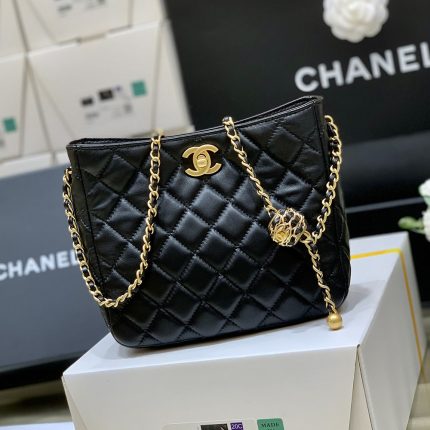 シャネル  春夏コレクション ゴールドボール Hobo バッグ AS3259