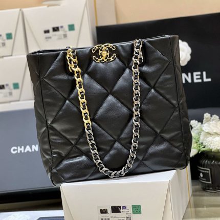 シャネル  chanel 19 トートバッグ ブラック AS3519