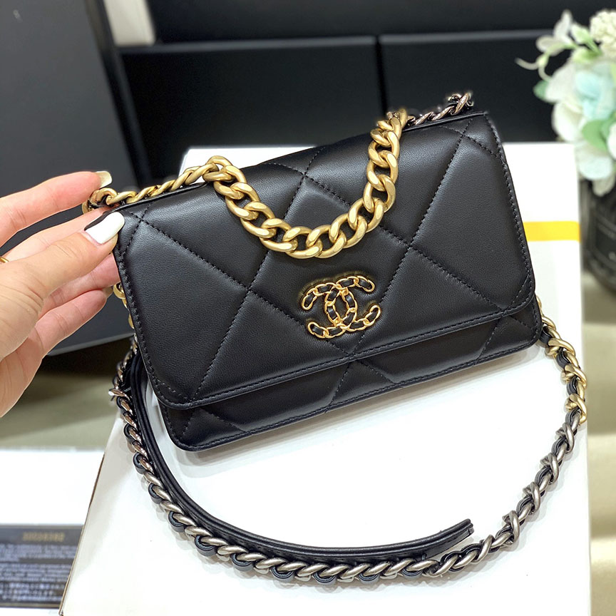 シャネル 19シリーズ WOC ショルダーバッグ AP0957 シャネル 19シリーズ WOC ショルダーバッグ AP0957