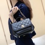 シャネル Haas レザー メッセンジャーバッグ A93749 ブラック シャネル Haas レザー メッセンジャーバッグ A93749 ブラック