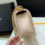 シャネル LeBoy チェーンバッグ A67086 ピンクベージュ シャネル LeBoy チェーンバッグ A67086 ピンクベージュ