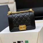 シャネル  Mini LeBoy チェーンバッグ A67364 ブラック