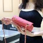 シャネル Classic Flap Bag ビッグミニ A01116 ピンク シャネル Classic Flap Bag ビッグミニ A01116 ピンク