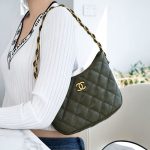 シャネル HOBO ショルダーバッグ AS3562 グリーン シャネル HOBO ショルダーバッグ AS3562 グリーン