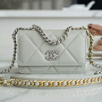 シャネル  19 WOC チェーンウォレット AP0957 グレー