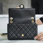 シャネル 23P ロゴチェーン フラップバッグ AS3897 シャネル 23P ロゴチェーン フラップバッグ AS3897