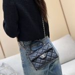 シャネル  トップハンドル スモールフラップバッグ AS4711