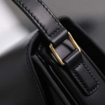セリーヌ ティーン ブザス トリオンフ バッグ ブラック110413 セリーヌ ティーン ブザス トリオンフ バッグ ブラック110413