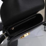 セリーヌ ティーン ブザス トリオンフ バッグ ブラック110413 セリーヌ ティーン ブザス トリオンフ バッグ ブラック110413