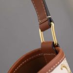 セリーヌ TRIOMPHE スモール バケットバッグ 191442 セリーヌ TRIOMPHE スモール バケットバッグ 191442