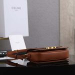 セリーヌ ティーン トリオンフ サテンカーフスキン バッグ 188423 セリーヌ ティーン トリオンフ サテンカーフスキン バッグ 188423