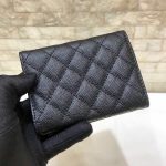 シャネル  ミニ三つ折りウォレット A84432 ボーイライン