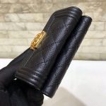 シャネル  ミニ三つ折りウォレット A84432 ボーイライン