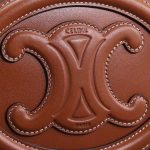 セリーヌ CUIR TRIOMPHE オーバル ショルダーバッグ 101703 セリーヌ CUIR TRIOMPHE オーバル ショルダーバッグ 101703