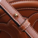 セリーヌ CUIR TRIOMPHE オーバル ショルダーバッグ 101703 セリーヌ CUIR TRIOMPHE オーバル ショルダーバッグ 101703