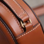 セリーヌ CUIR TRIOMPHE オーバル ショルダーバッグ 101703 セリーヌ CUIR TRIOMPHE オーバル ショルダーバッグ 101703