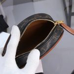 セリーヌ  CUIR TRIOMPHE オーバル ミニバッグ 101703