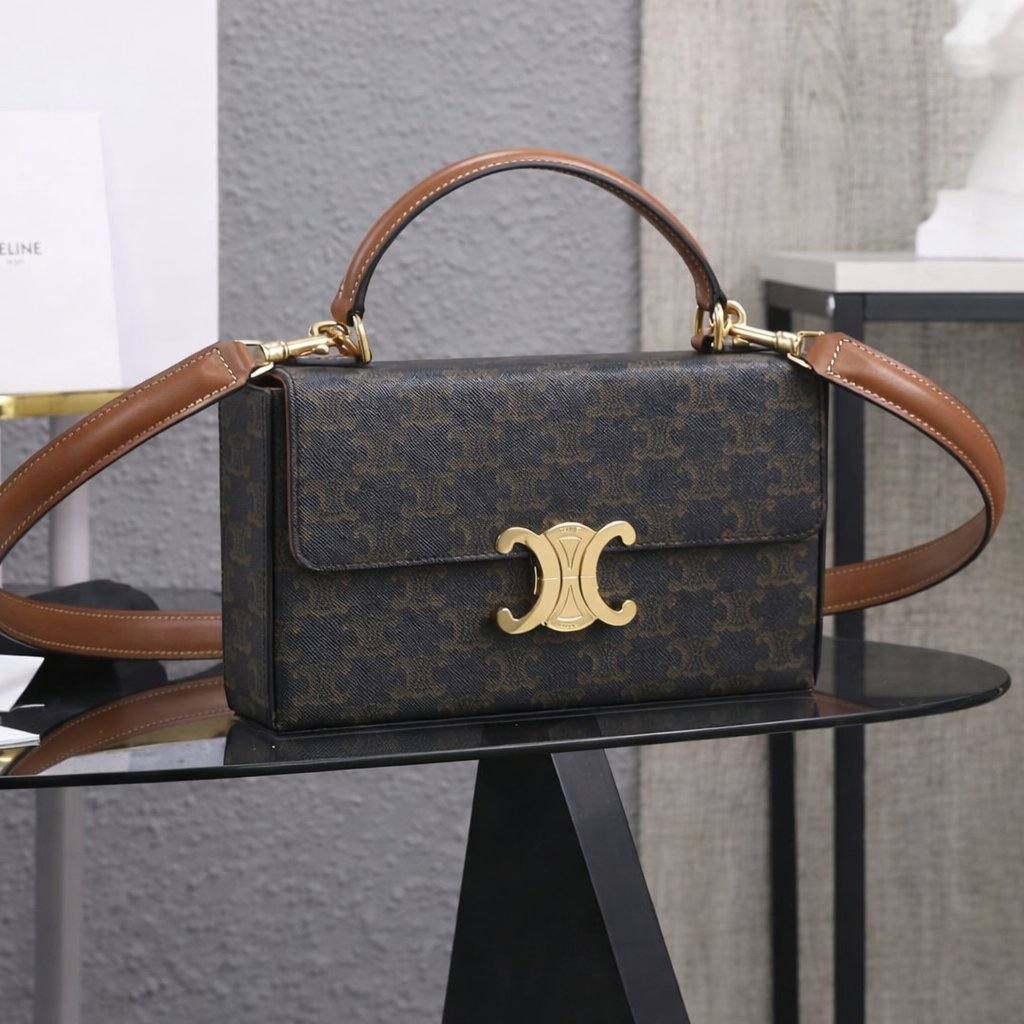 セリーヌ BOX TRIOMPHE レザーハンドバッグ 199992CUZ セリーヌ BOX TRIOMPHE レザーハンドバッグ 199992CUZ