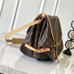 ヴィトン ソミュール GM ショルダーバッグ クロスバッグ M42254 ヴィトン ソミュール GM ショルダーバッグ クロスバッグ M42254