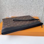 ルイヴィトン  ポシェット・トゥ・ゴー クラッチバッグ M82079