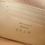 ルイヴィトン ウォレット オン チェーン アイビー M27492 ルイヴィトン ウォレット オン チェーン アイビー M27492