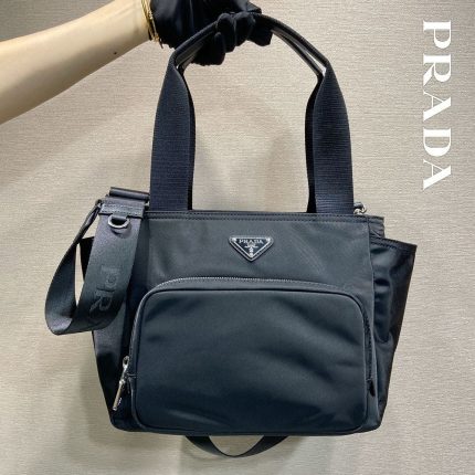 プラダ  Re-Nylon トートバッグ 1BG582