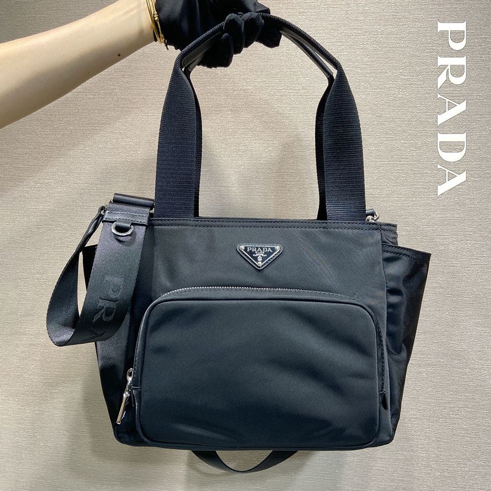プラダ Re-Nylon トートバッグ 1BG582 プラダ Re-Nylon トートバッグ 1BG582