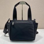 プラダ Re-Nylon トートバッグ 1BG582 プラダ Re-Nylon トートバッグ 1BG582