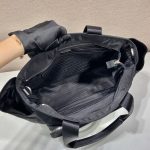 プラダ Re-Nylon ベビーバッグ 1BG102 プラダ Re-Nylon ベビーバッグ 1BG102