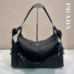 プラダ エクスプローラ Re-Nylon xレザー バッグ 2VH204 プラダ エクスプローラ Re-Nylon xレザー バッグ 2VH204