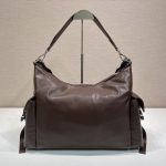 プラダ エクスプローラ レザーショルダーバッグ 2VH204_2HE8 プラダ エクスプローラ レザーショルダーバッグ 2VH204_2HE8