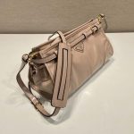 プラダ レザーショルダーバッグ 1BH215 プラダ レザーショルダーバッグ 1BH215