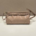 プラダ レザーショルダーバッグ 1BH215 プラダ レザーショルダーバッグ 1BH215