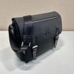 プラダ  ナイロン 斜め掛け メッセンジャーバッグ 1BD671