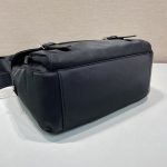 プラダ  ナイロン 斜め掛け メッセンジャーバッグ 1BD671