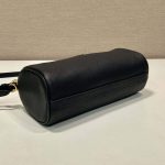 プラダ レザー ミニバッグ ショルダーバッグ 1BC239 プラダ レザー ミニバッグ ショルダーバッグ 1BC239