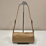 プラダ  レザー ミニバッグ ショルダーバッグ 1BC239_F0287
