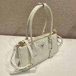 プラダ ミディアム サフィアーノレザーバッグ 1BA457_F0K74 プラダ ミディアム サフィアーノレザーバッグ 1BA457_F0K74