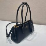 プラダ ガレリア ミディアムサイズバッグ 1BA457_F0002 プラダ ガレリア ミディアムサイズバッグ 1BA457_F0002