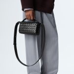 ボッテガ イントレチャート フラップ ミニバッグ 857931 ボッテガ イントレチャート フラップ ミニバッグ 857931