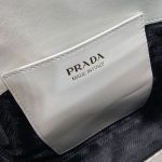 プラダ キャリー ミニ レザー ハンドバッグ 1BA496 プラダ キャリー ミニ レザー ハンドバッグ 1BA496