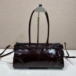 プラダ ボニー ミディアム レザー ハンドバッグ 1BA486 プラダ ボニー ミディアム レザー ハンドバッグ 1BA486